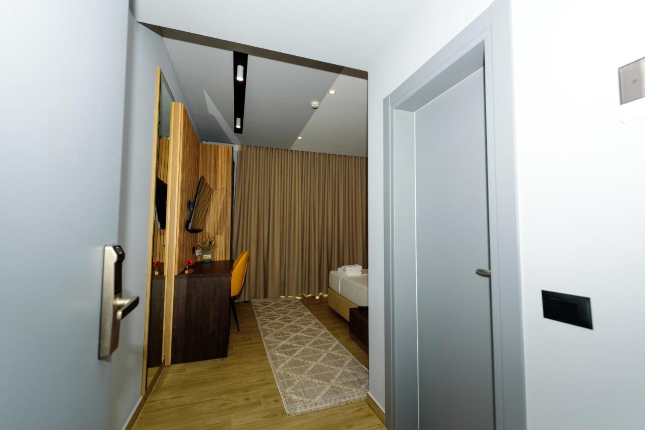 Kaan Hotel Radhimë Exteriör bild