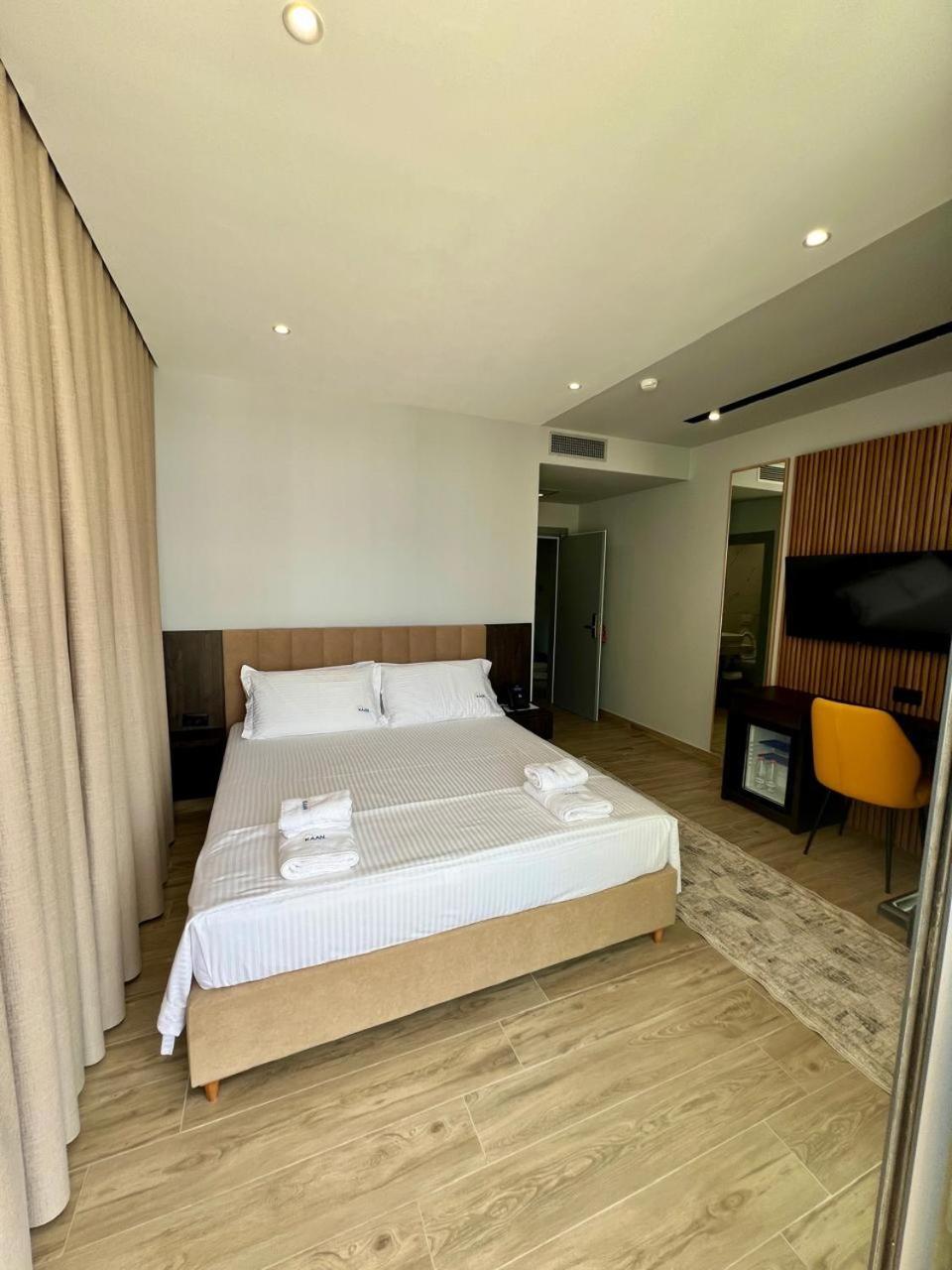 Kaan Hotel Radhimë Exteriör bild